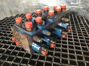 Liebherr Bloque de válvulas